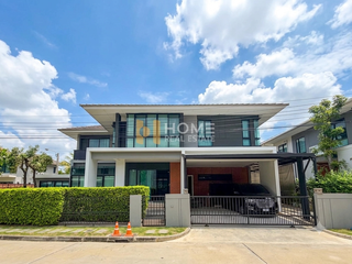 For sale 4 bedrooms house in Bangkok Noi, Bangkok