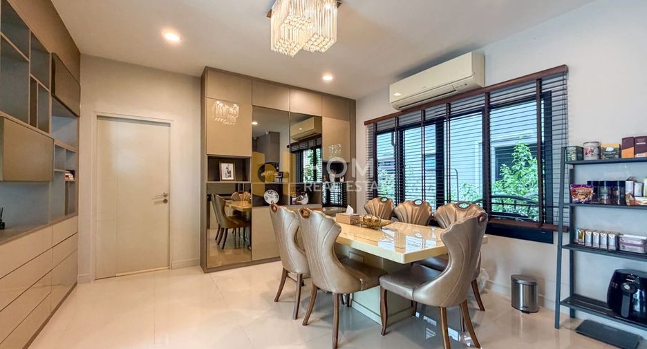 For sale 4 bedrooms house in Bangkok Noi, Bangkok