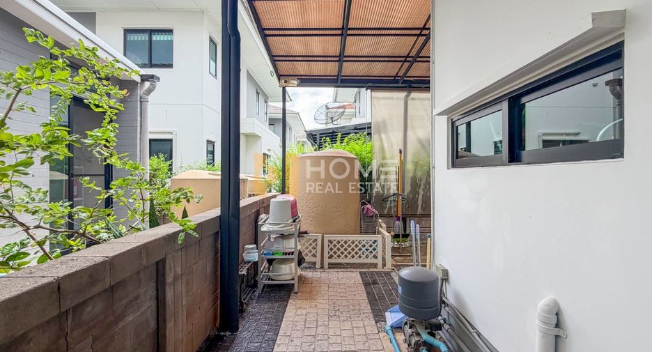 For sale 4 bedrooms house in Bangkok Noi, Bangkok