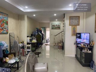 For sale 3 bedrooms townhouse in Bang Kapi, Bangkok