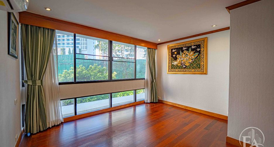 For sale 3 ベッドルーム condo in North Pattaya, Pattaya