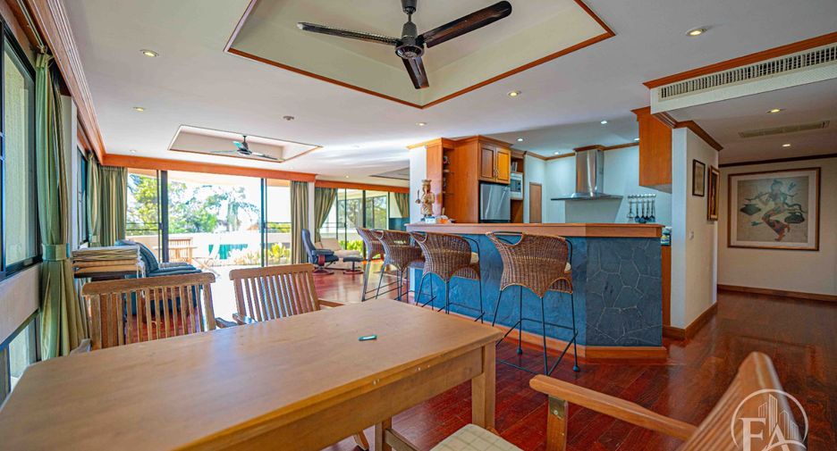 For sale 3 ベッドルーム condo in North Pattaya, Pattaya