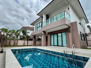 For Rent 4 Bedroom Villa In Bang Lamung, Chonburi
