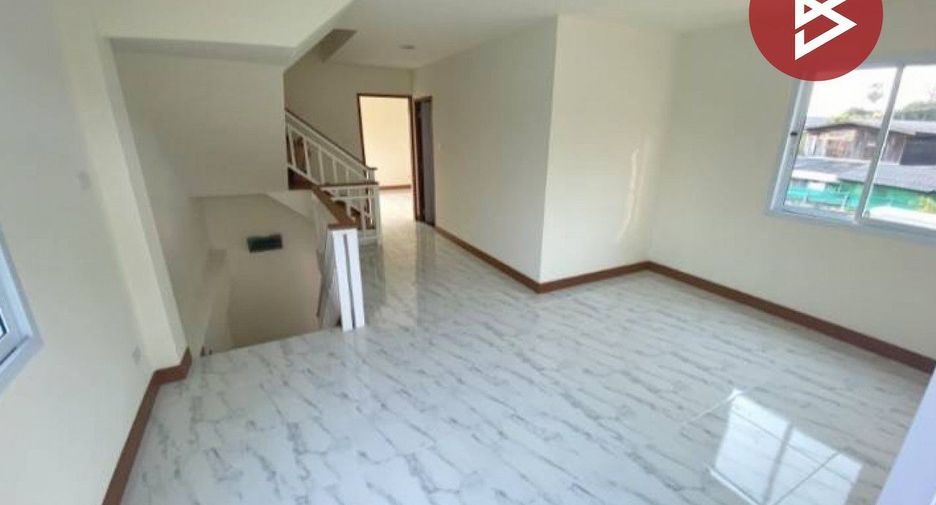 For sale 3 bedrooms house in Saraphi, Chiang Mai
