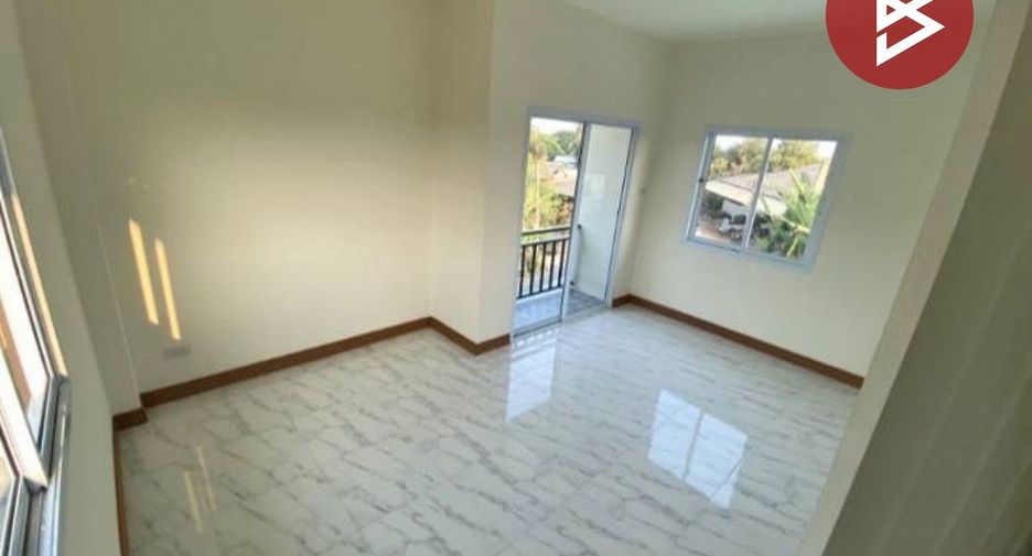 For sale 3 bedrooms house in Saraphi, Chiang Mai