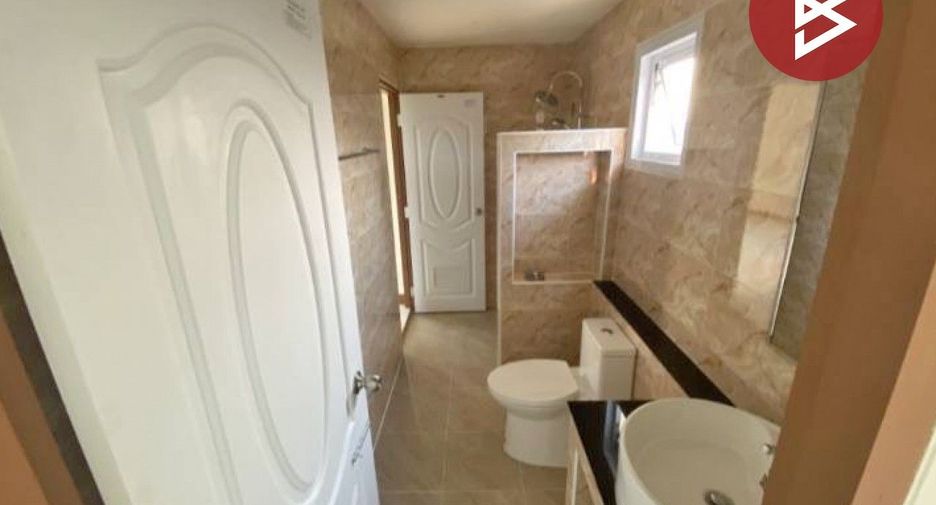 For sale 3 bedrooms house in Saraphi, Chiang Mai