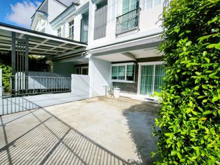For rent 3 bedrooms townhouse in Prawet, Bangkok