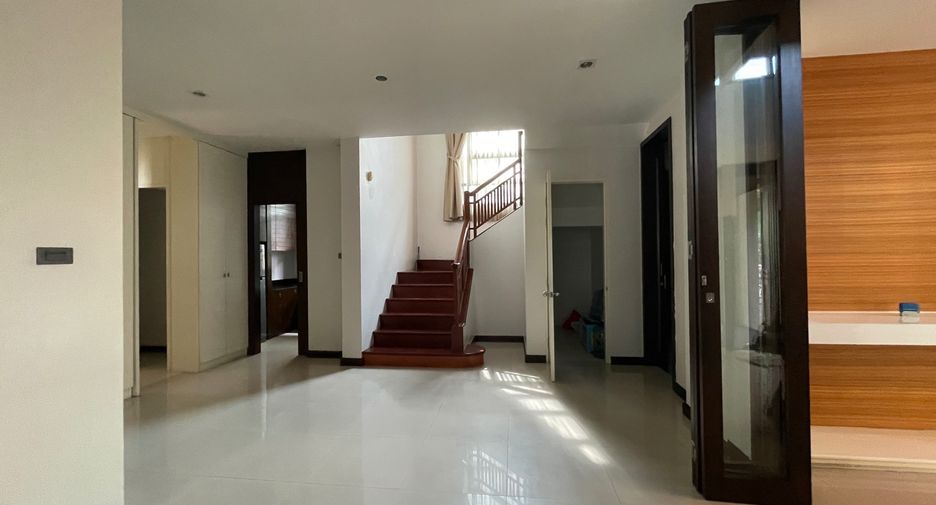 出租 4 卧室 独立屋 在 Suan Luang, 曼谷