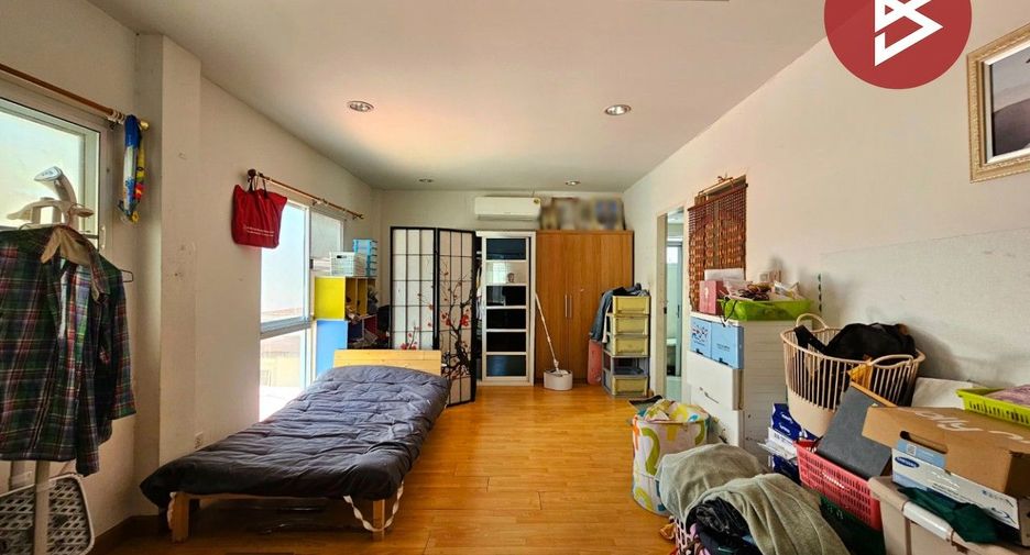 For sale 3 bedrooms house in Si Racha, Chonburi