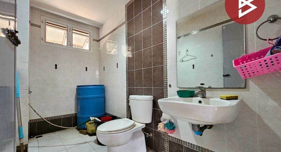 For sale 3 bedrooms house in Si Racha, Chonburi
