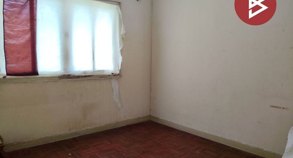 For sale 3 bedrooms townhouse in Mueang Samut Prakan, Samut Prakan