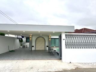 For sale 3 bedrooms villa in Bang Lamung, Chonburi