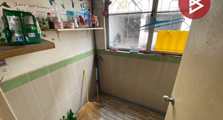 For sale 1 bed condo in Lat Krabang, Bangkok