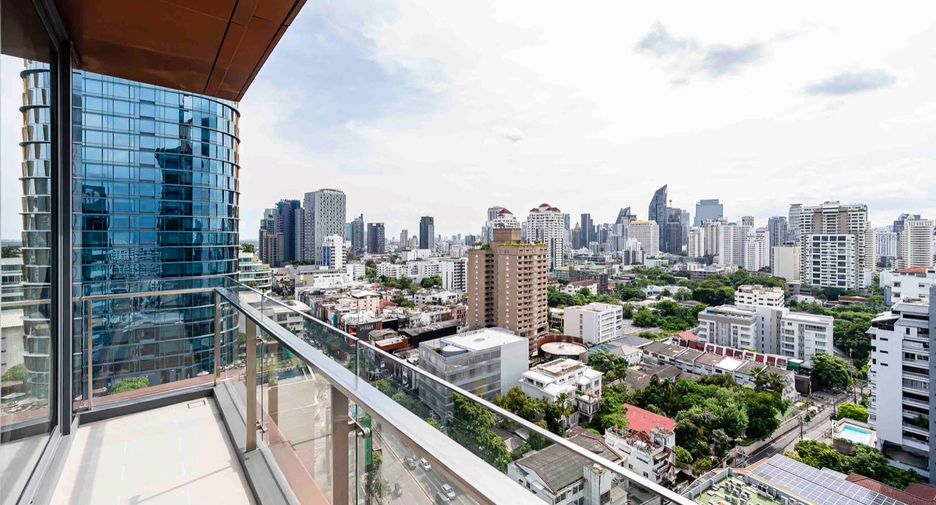 À vendre 2 chambres condo à Watthana, Bangkok