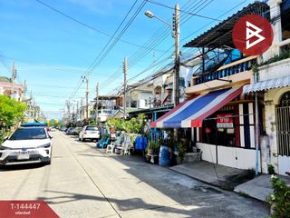For sale 2 bedrooms townhouse in Mueang Samut Prakan, Samut Prakan