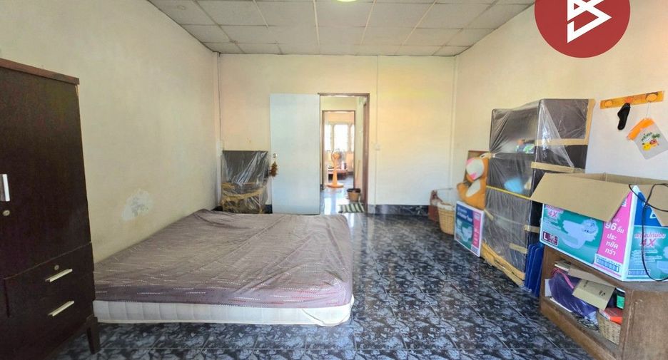For sale 2 bedrooms townhouse in Mueang Samut Prakan, Samut Prakan
