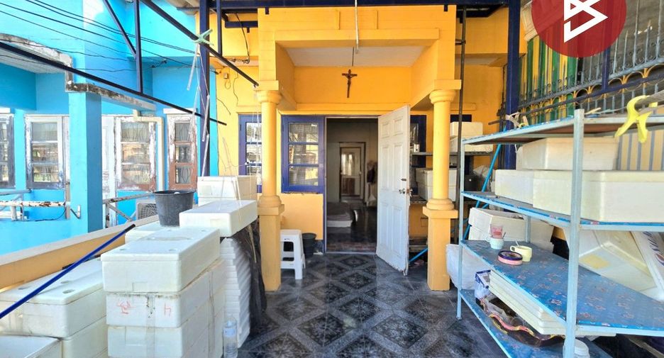 For sale 2 bedrooms townhouse in Mueang Samut Prakan, Samut Prakan