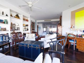 For sale 3 bedrooms condo in Khlong Toei, Bangkok