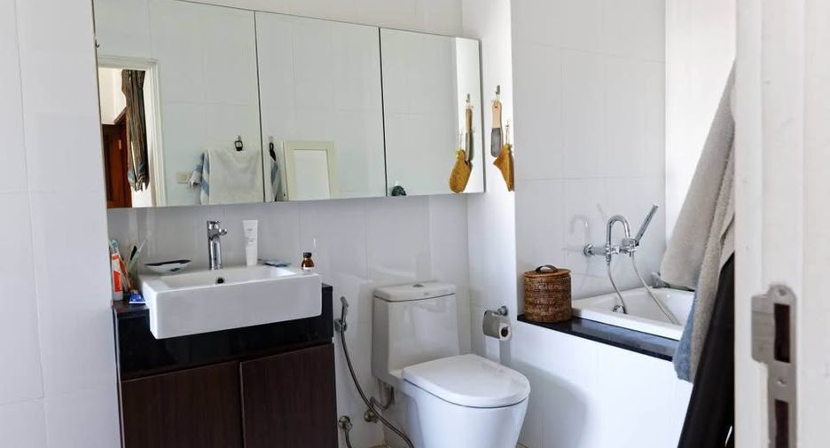 Wohnung zum Kauf mit 3 Zimmer in Khlong Toei, Bangkok