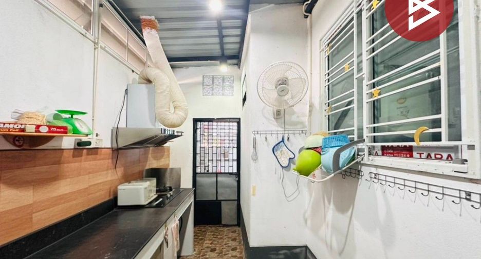 出售 3 卧室 独立屋 在 Ban Pong, Ratchaburi