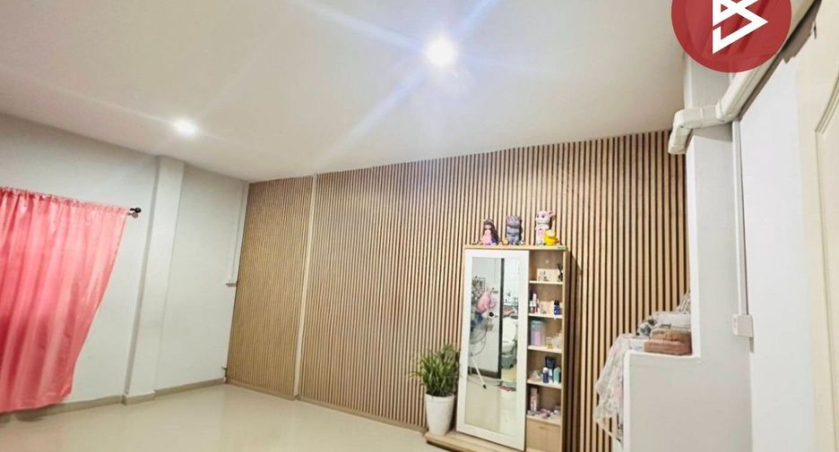 出售 3 卧室 独立屋 在 Ban Pong, Ratchaburi