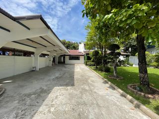 Casa en alquiler y en venta de 5 habitaciones en Suan Luang, Bangkok