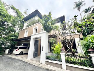 For rent 5 bedrooms house in Khlong Toei, Bangkok