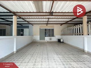 À vendre 3 chambres maison de ville à Mueang Chon Buri, Chonburi
