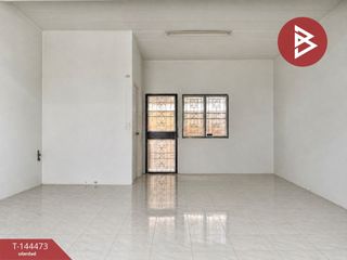 À vendre 3 chambres maison de ville à Mueang Chon Buri, Chonburi
