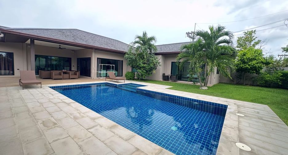 Villa en alquiler de 3 habitaciones en Huay Yai, Pattaya