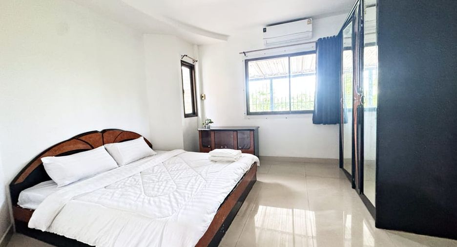 For rent 4 bedrooms house in Jomtien, Pattaya