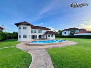 À vendre 5 chambres villa à Bang Lamung, Chonburi