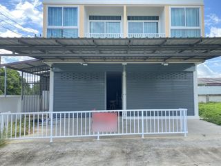 For rent 3 bedrooms townhouse in Saraphi, Chiang Mai