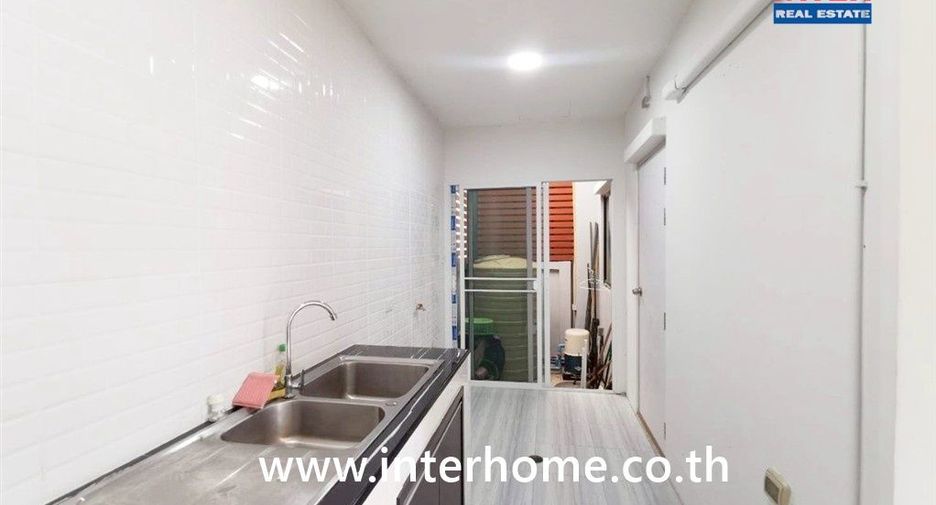 For sale 3 bedrooms townhouse in Sai Noi, Nonthaburi