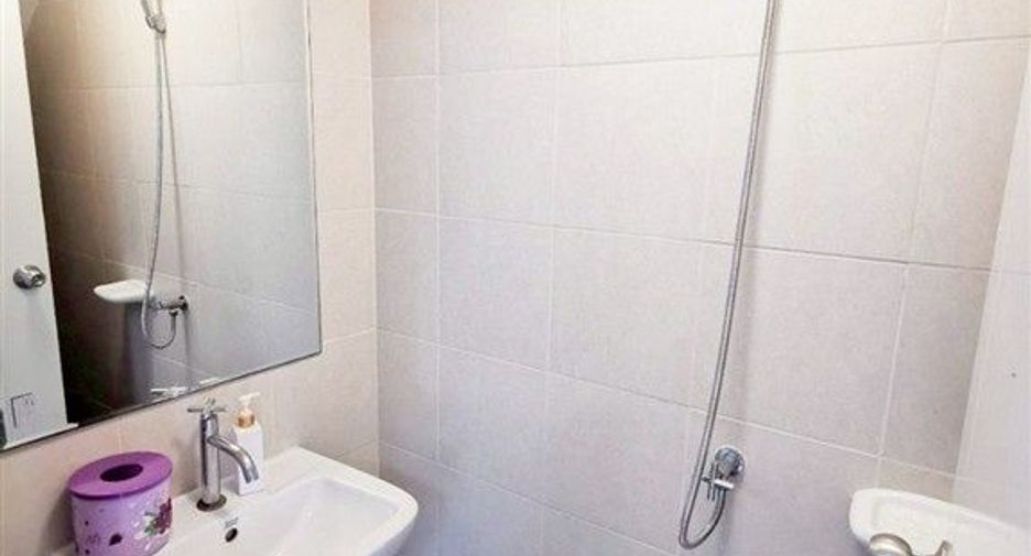 For sale 3 bedrooms townhouse in Sai Noi, Nonthaburi
