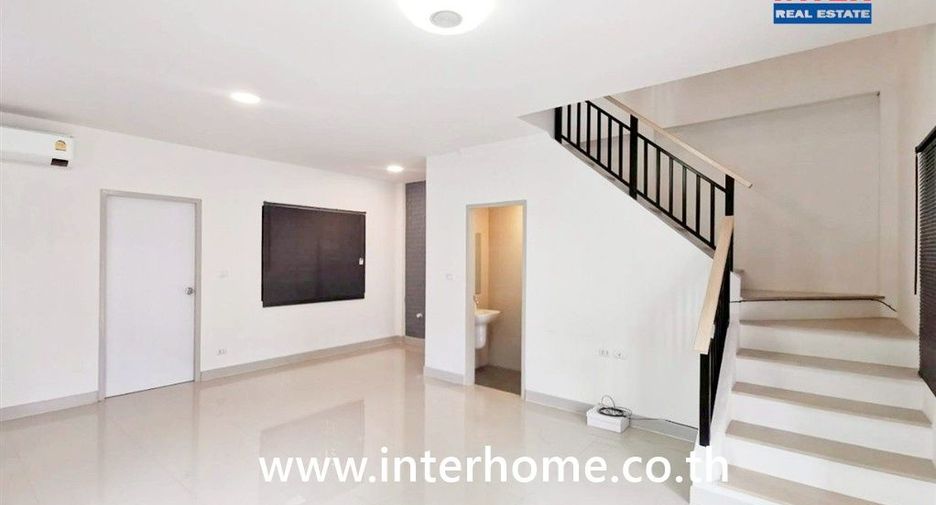 For sale 3 bedrooms townhouse in Sai Noi, Nonthaburi