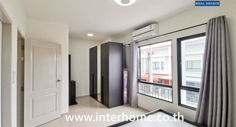 For sale 3 bedrooms townhouse in Sai Noi, Nonthaburi
