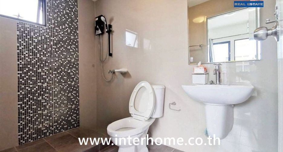 For sale 3 bedrooms townhouse in Sai Noi, Nonthaburi