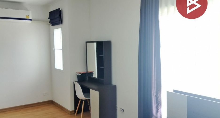 For sale 3 bedrooms townhouse in Min Buri, Bangkok