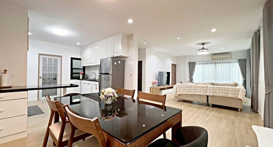 Villa en alquiler y en venta de 3 habitaciones en Sattahip, Chonburi