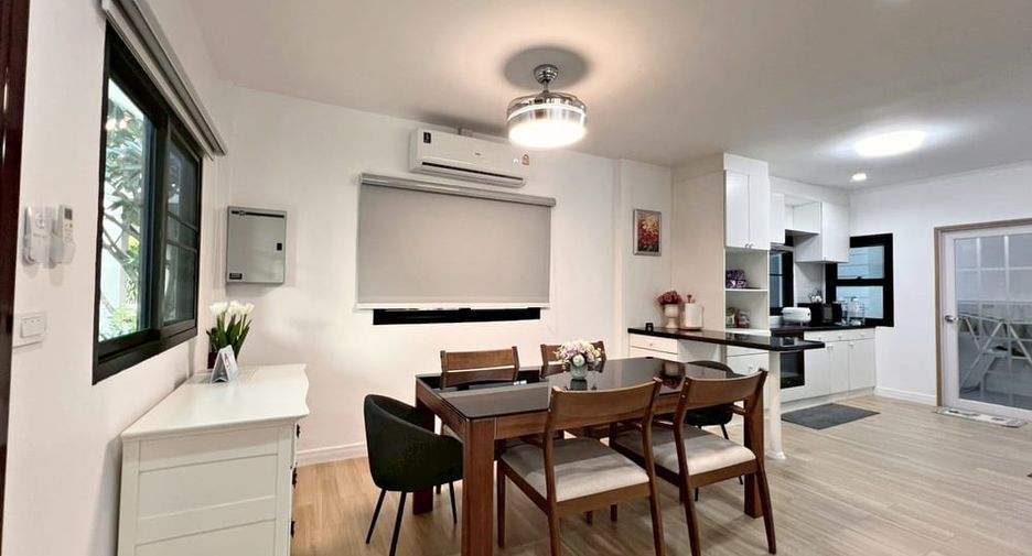 Villa en alquiler y en venta de 3 habitaciones en Sattahip, Chonburi