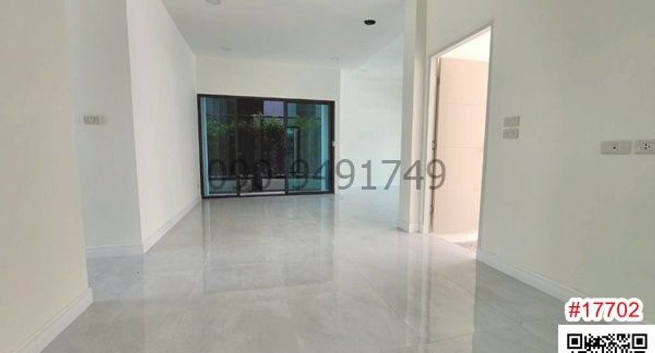 Casa en alquiler de 3 habitaciones en Phra Khanong, Bangkok