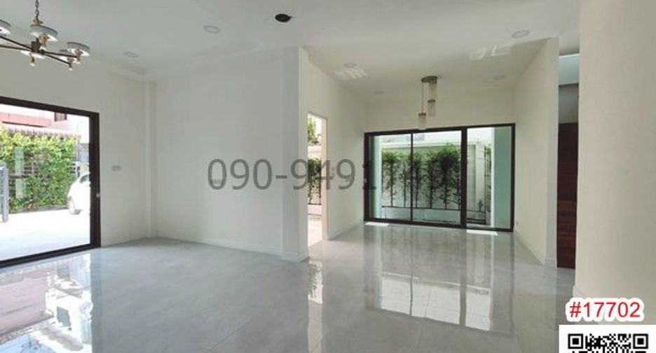 Casa en alquiler de 3 habitaciones en Phra Khanong, Bangkok