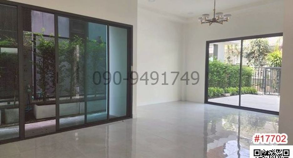 Casa en alquiler de 3 habitaciones en Phra Khanong, Bangkok