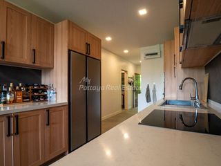For sale 2 bedrooms condo in Na Jomtien, Pattaya