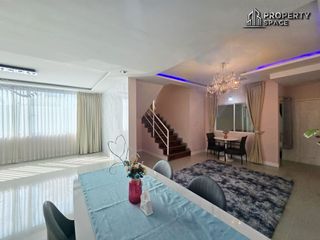 À vendre 5 chambres villa à Bang Lamung, Chonburi