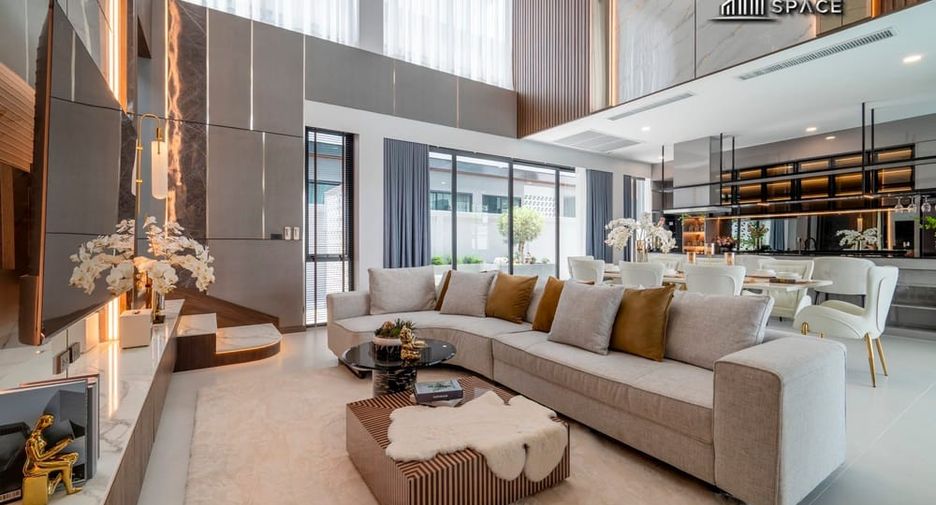À vendre 4 chambres villa à East Pattaya, Pattaya