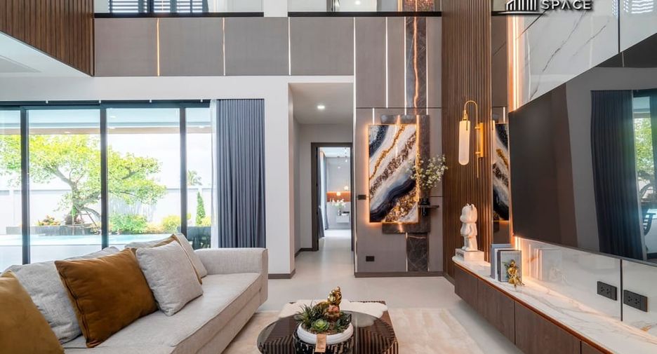 À vendre 4 chambres villa à East Pattaya, Pattaya