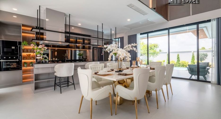 À vendre 4 chambres villa à East Pattaya, Pattaya