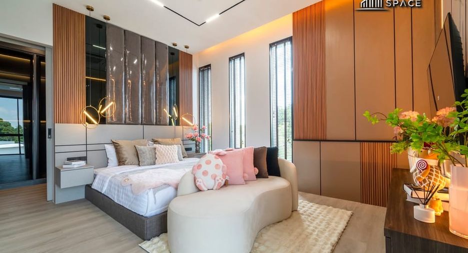 À vendre 4 chambres villa à East Pattaya, Pattaya